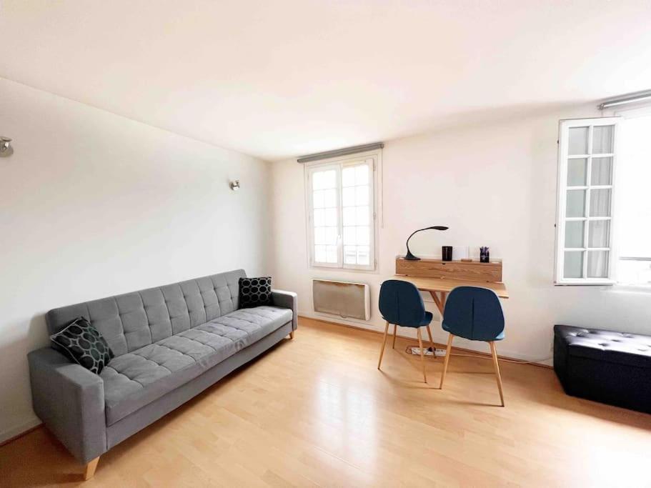 Cozy Flat, Sentier, 2 Guests Apartamento *